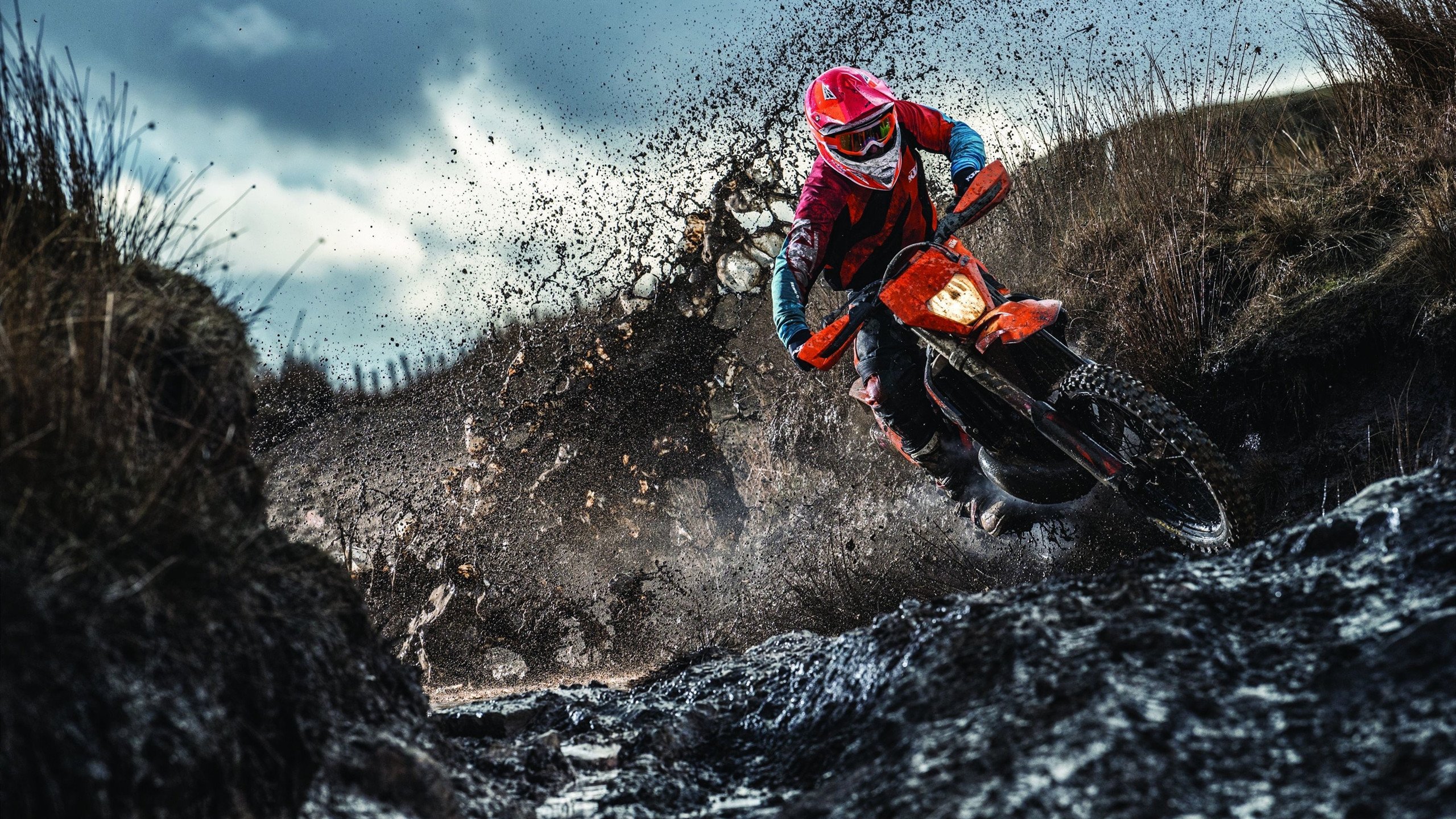 双线传奇，萨拉赫刷新纪录之夜，西班牙单节风暴击溃克罗地亚